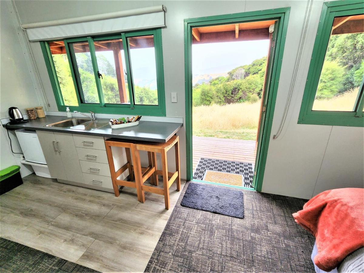 Glenwood Akaroa Bush Retreat - Kanuka Hut Exterior photo